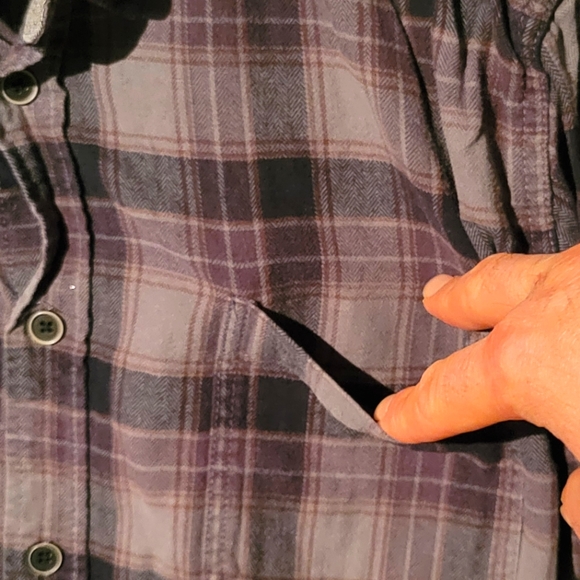 Distressed grey plaid Weatherproof Vintage button down shirt - Picture 4 of 5